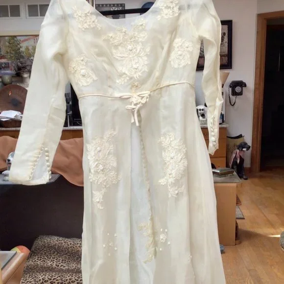 Vintage 1965 wedding dress-partial - Picture 5 of 5